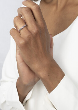 ZINZI zilveren luxe aanschuifring ring rond paars roze ZIR2041