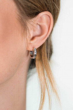 ZINZI zilveren oorringen 17x3mm witte zirconia's ZIO1957