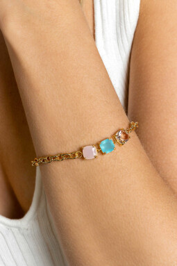 ZINZI gold plated zilveren schakel armband met drie vierkante zettingen bezet met roze en turquoise kleurstenen 17-20cm ZIA2454