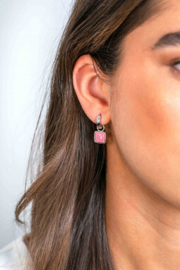 ZINZI zilveren oorbedels vierkant tweezijdig blauw en roze 10mm ZICH2257B (zonder oorringen)