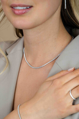 ZINZI zilveren tennis collier 45cm met rijzetting witte zirconia's 2,3mm breed ZIC2795