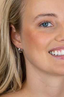 13,5mm ZINZI zilveren gladde oorringen met brede ronde buis 5mm met luxe klapsluiting ZIO2791