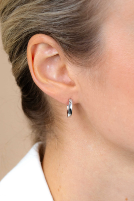 Zinzi zilveren oorringen 15 x 3mm glad met luxe klapsluiting ZIO191
